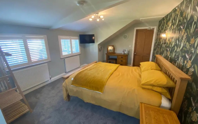 East Llanteg Guest House