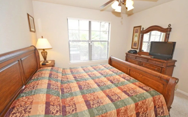 Under The Palms 3 Bedroom Condo by Redawning