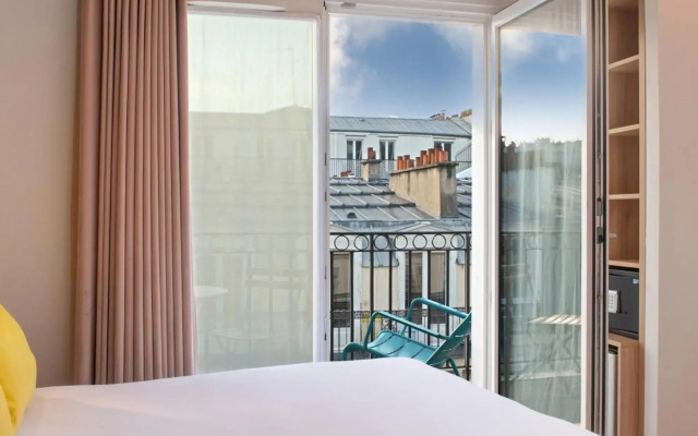 Hotel Arc de Triomphe