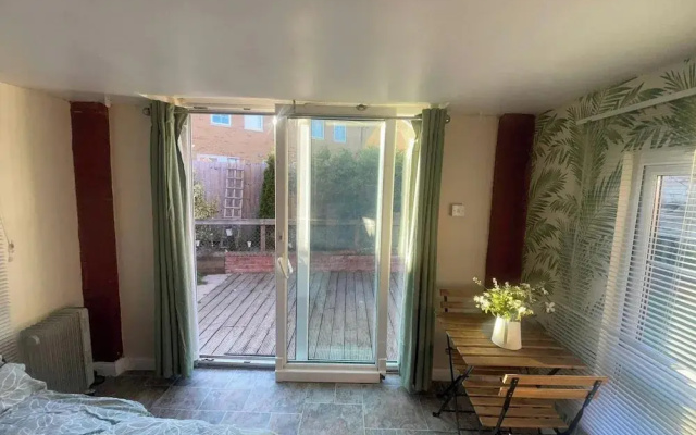 Bristol Bliss Apartment - Patchway Retreat