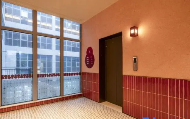 Ni Hao Hotel (Xuzhou People's Square Subway Station)