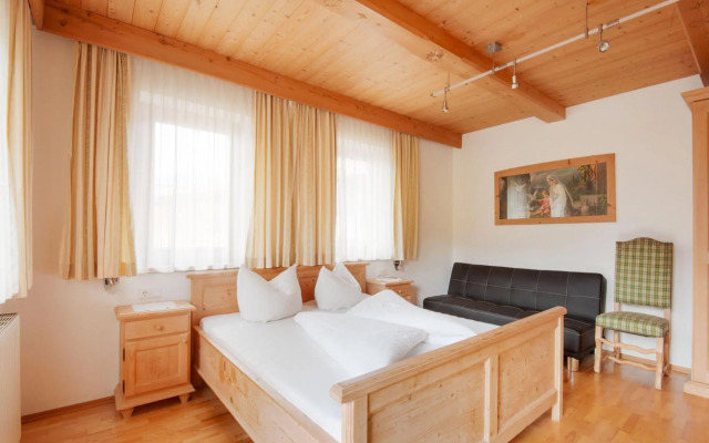 Apartment in Hainzenberg Near Ski Slopes