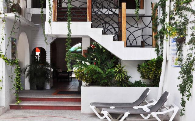 Hotel Hacienda de Vallarta Centro вид на фасад