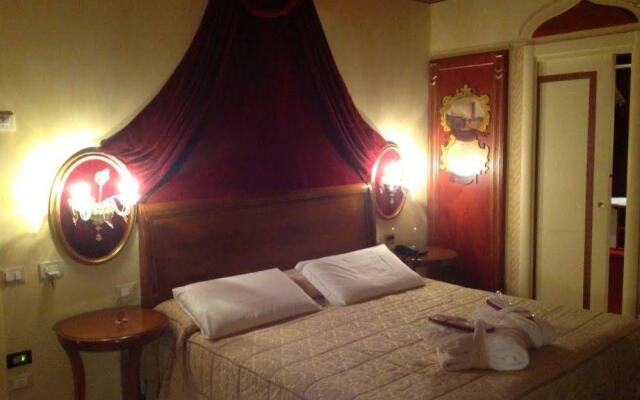 Отель Locanda Orseolo Италия, Венеция - отзывы, цены и фото номеров - забронировать отель Locanda Orseolo онлайн комната для гостей