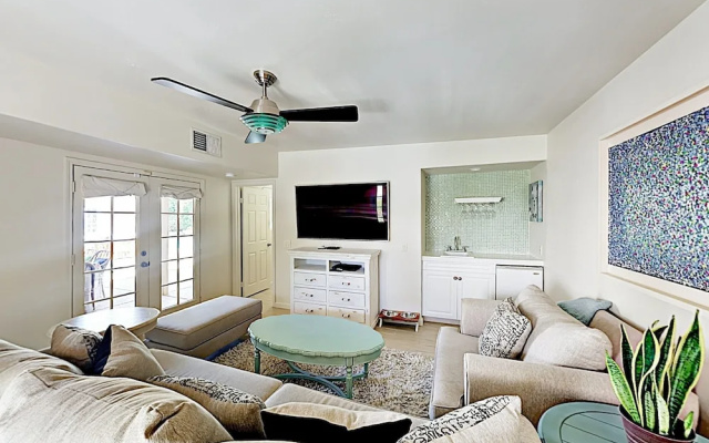 1088 Palm Springs - 3 Br Home