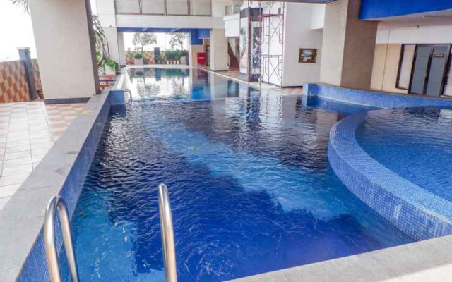 Warm Studio Apartment at Mangga Dua Residence By Travelio