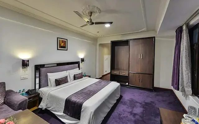 Batra Hotel & Residences