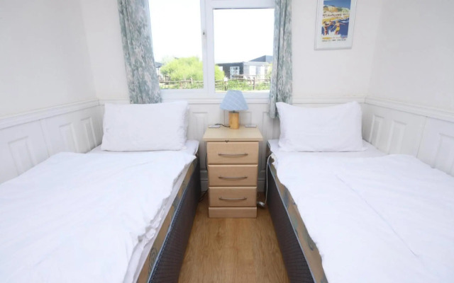 37B Medmerry Park 2 Bedroom Chalet