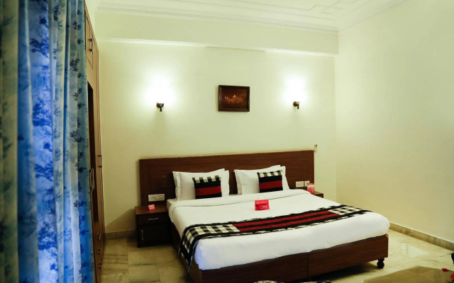 OYO 1992 Hotel Maan's Heritage