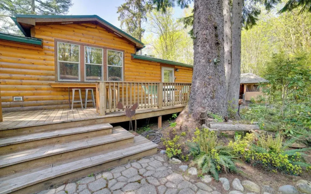 'moose Lodge' Cabin w/ Entertainment Gazebo!