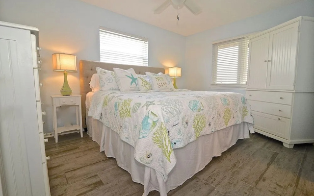 Gulf View 22