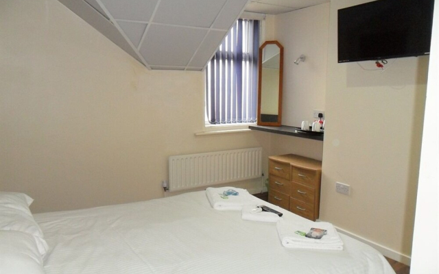 Anzy Panzy Hotel and Apartments