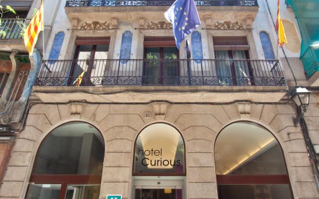 Hotel Curious вид на фасад
