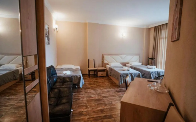 Hotel General