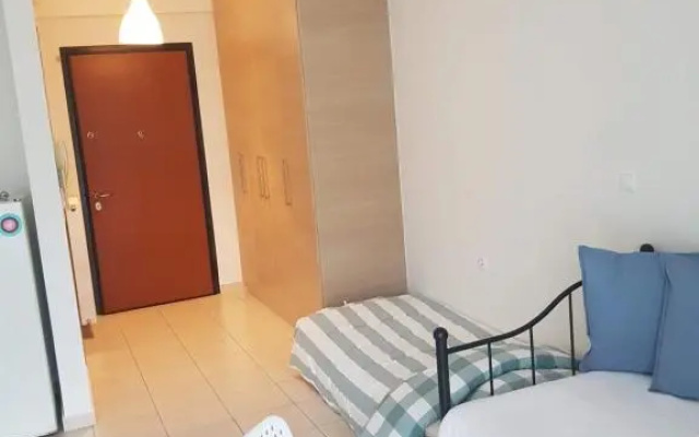 Relaxing city center west luxury studio