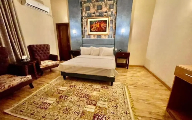 Shelton Hotel Mardan
