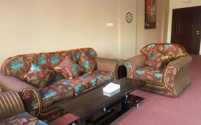 Royal Gardens Hotel
