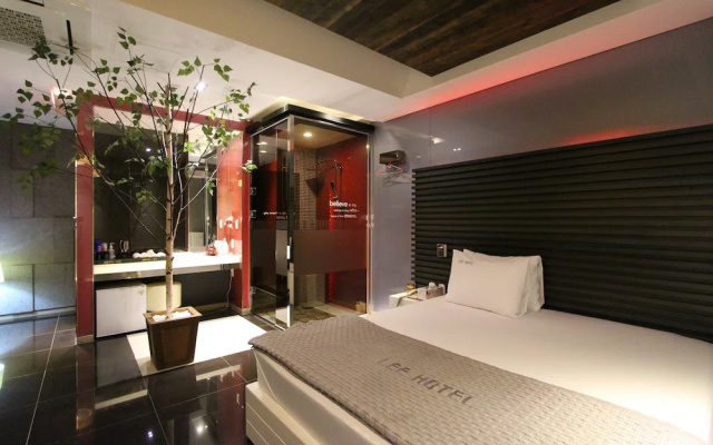 Hotel Lee