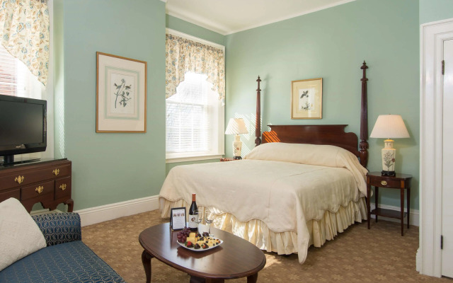 Middlebury Inn