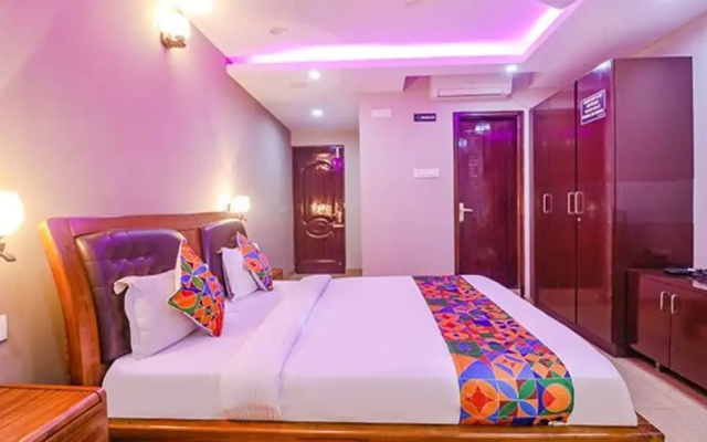 Fabhotel Turning Point