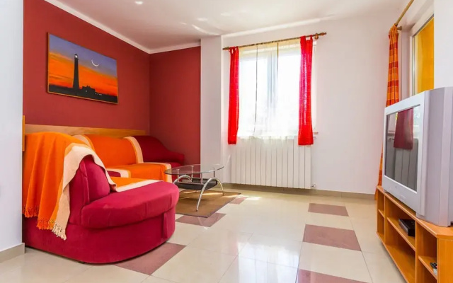 Modern Apartment in Pula With Swimming Pool