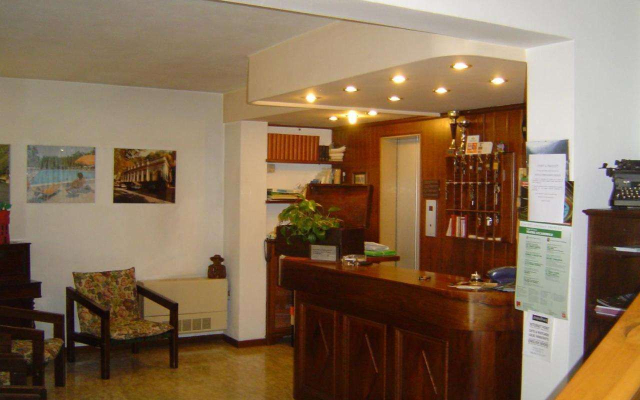 Bridge Hotel
