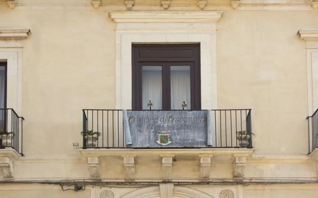 Francalanza City Rooms
