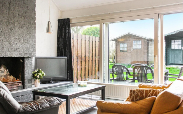 Amazing Home in Bruinisse With 2 Bedrooms and Wifi