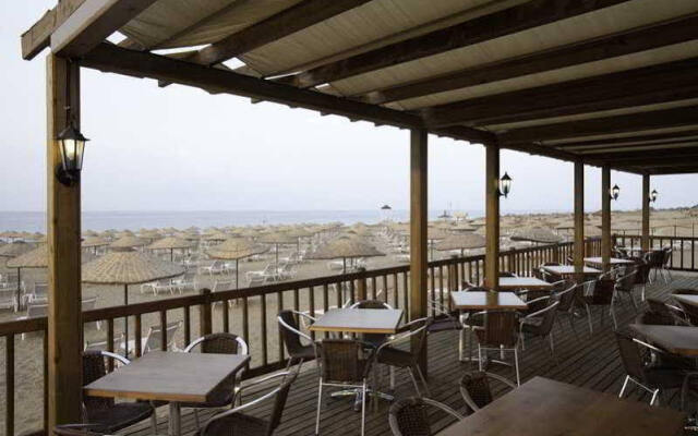 Roma Beach Resort & Spa Турция, Сиде - отзывы, цены и фото номеров - забронировать отель Roma Beach Resort & Spa онлайн вид на фасад