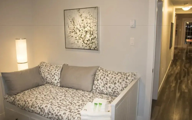 WOW Luxury Suites - Halifax Downtown