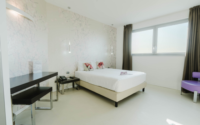 For You Hotel