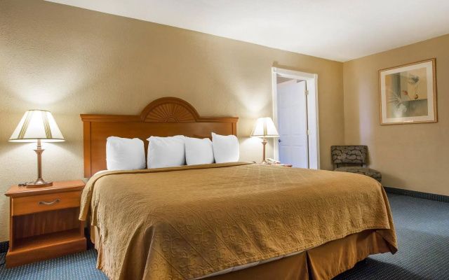 Quality Inn Massena