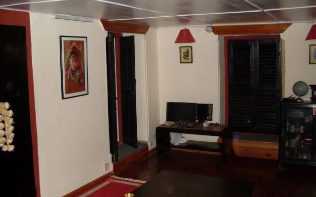 Отель Kathmandu Bed & Breakfast Inn Непал, Катманду - отзывы, цены и фото номеров - забронировать отель Kathmandu Bed & Breakfast Inn онлайн вид на фасад