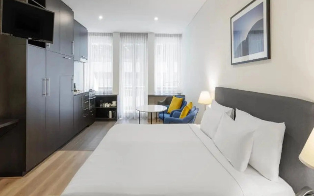 Oaks Melbourne On Collins Suites