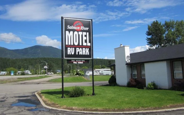 Salmon River Motel and RV Park