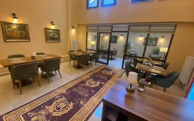 Mavirem Hotel