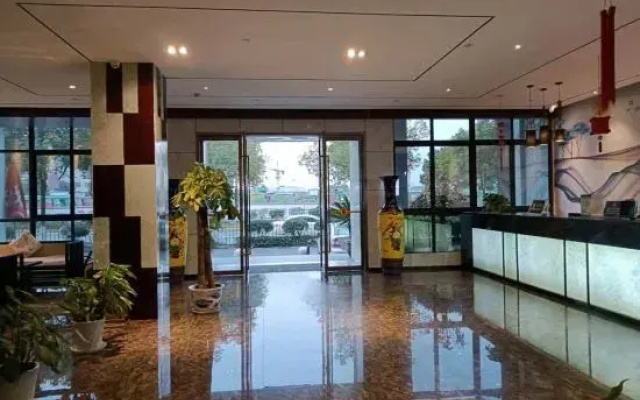Elong ME Hotel (Hangzhou Huafeng Road Subway Station)