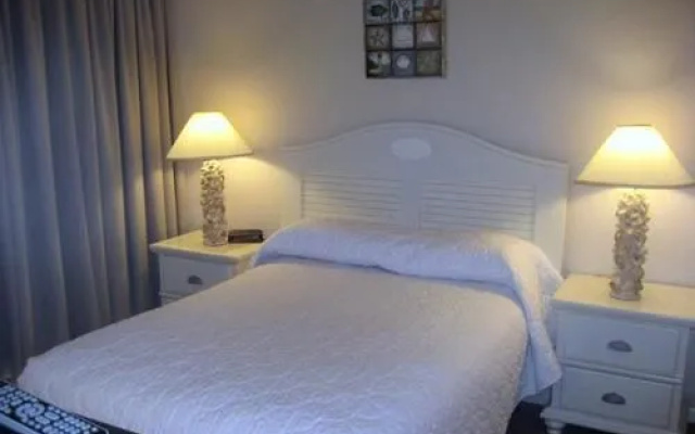 The Diplomat Beach Club Suites