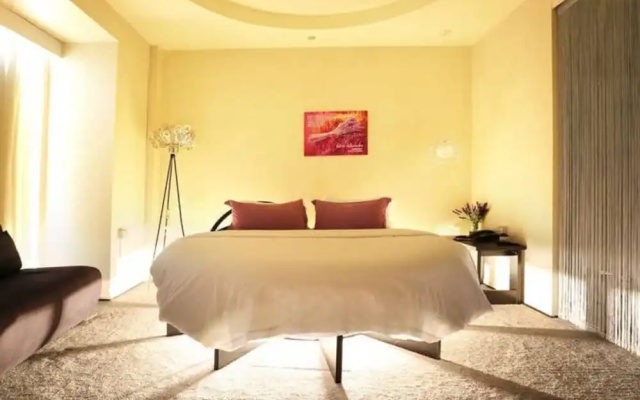 Leshan Wow Hotel