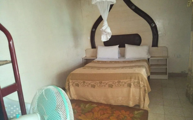 Owoods Annex Hotel