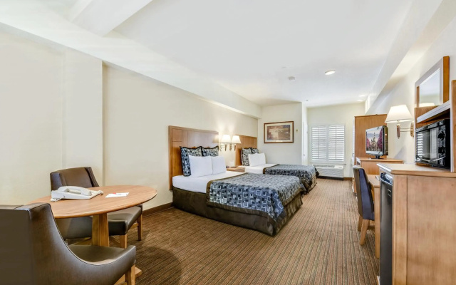 Anaheim Desert Inn & Suites