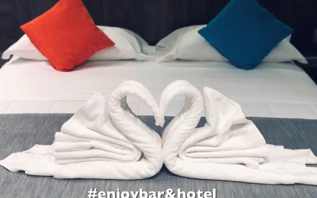 Hotel Enjoy