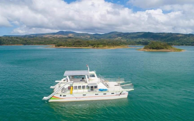 Lake Gardens Arenal Villas
