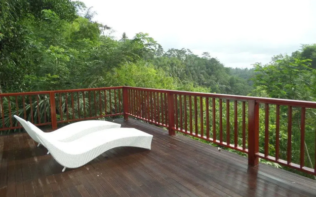 Senetan Villa and Spa Resort