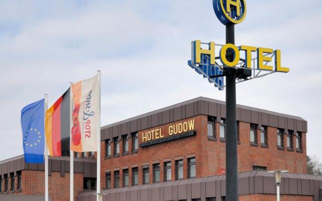 Hotel Gudow вид на фасад