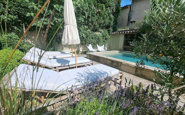 Villa Maillane 18th Century Residence Completely Renovated