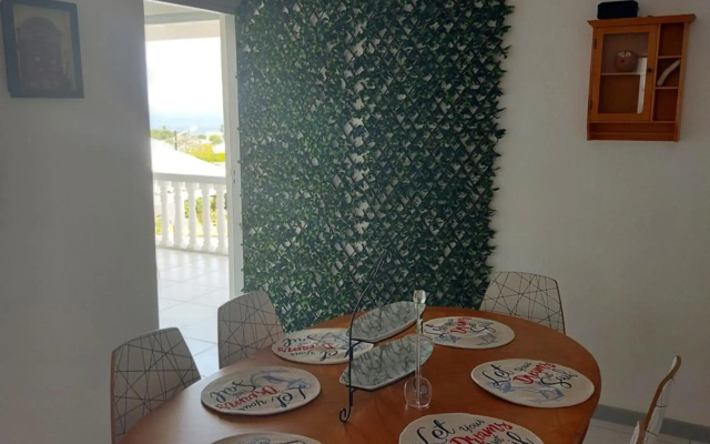 Villa Raven`s Paradise (Gris)