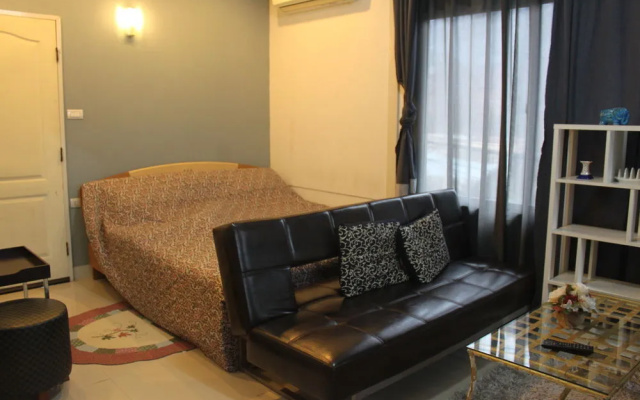 Thaphae Bunk Home