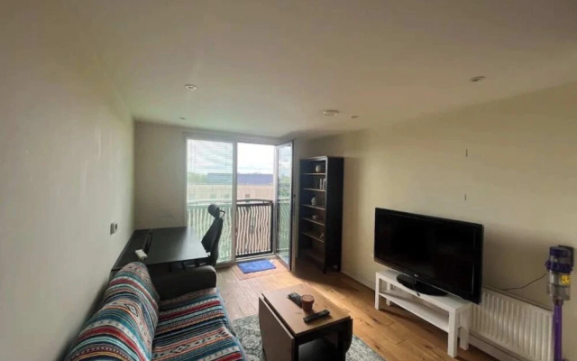 Modern 1BD Flat - 5 min Walk to Battersea Park!