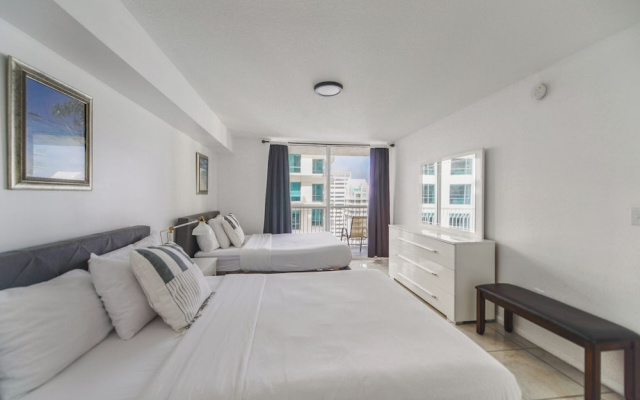 Brickell Bay 3304